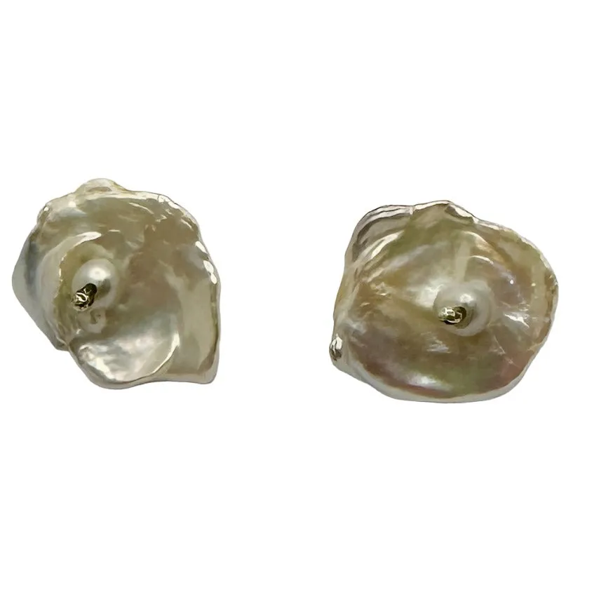 Cornflake pearl studs