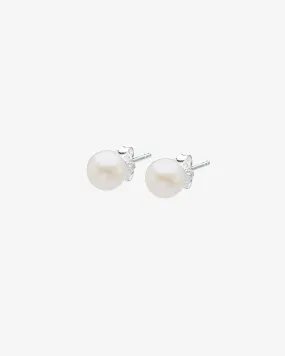 Le Pearl small studs silver