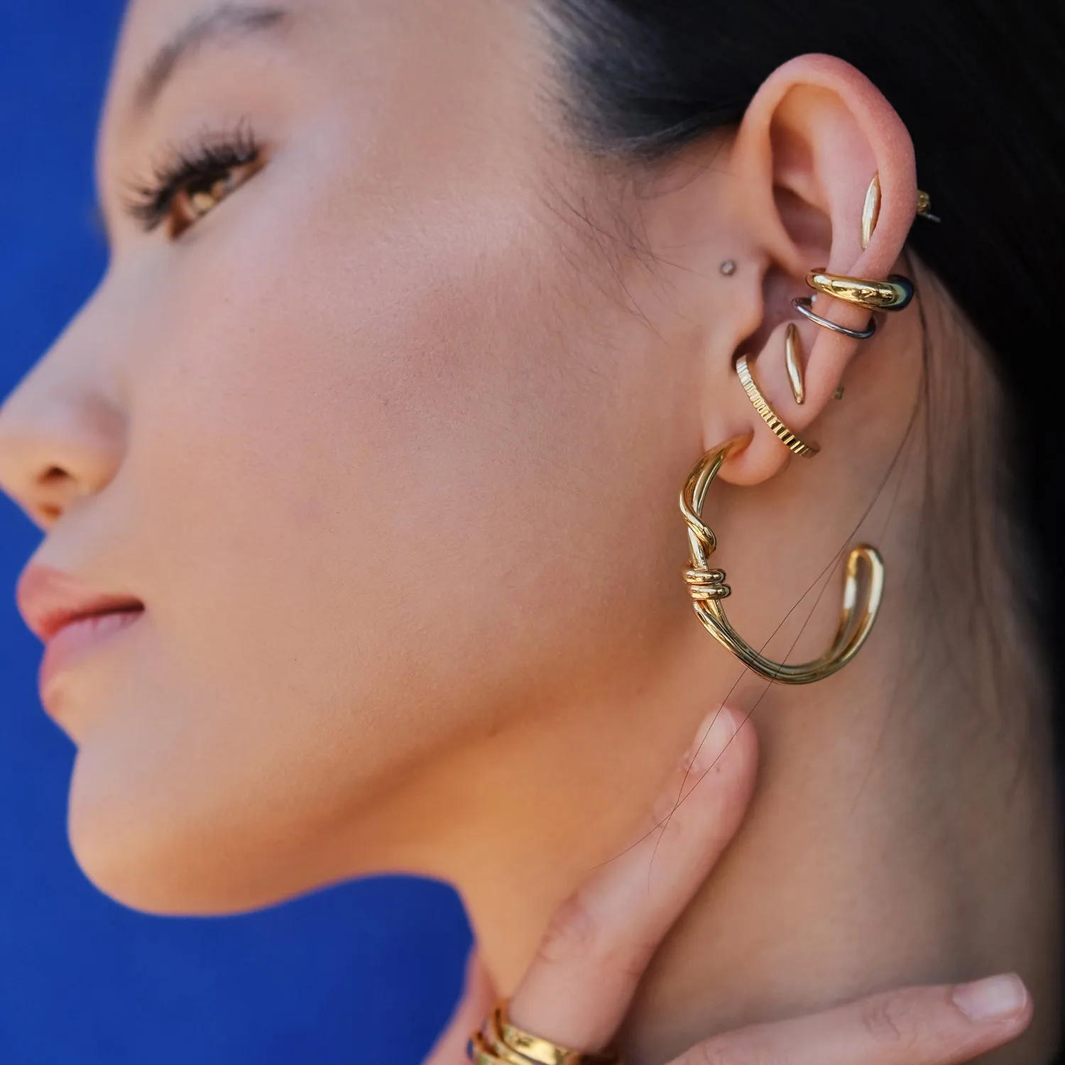 Miji Hoops