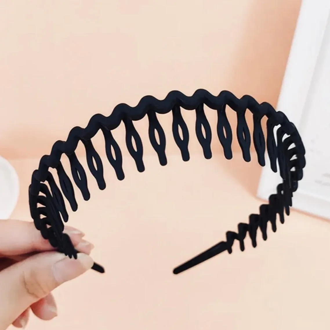 Plastic Hair Bands with Teeth, Thin Headbands for Women Girls Teens, Non Slip Hair Comb flexible teeth comb velvet  headband