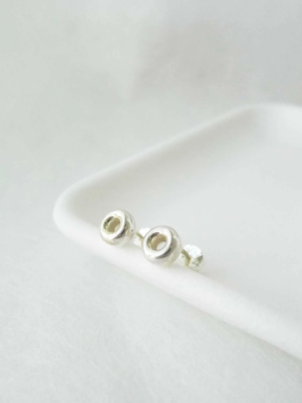 Roundel studs | 925silver studs | Simple Studs | Post earrings