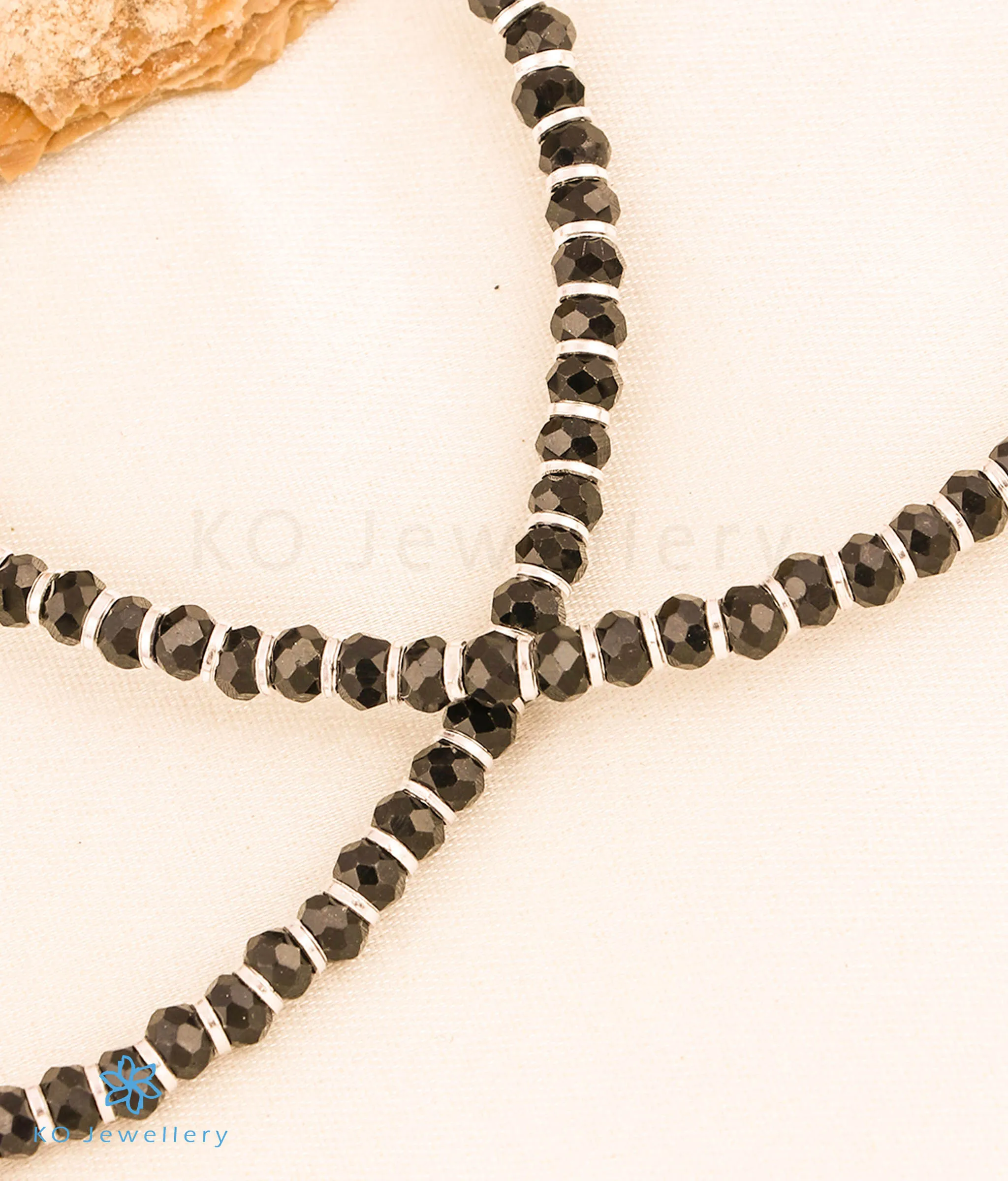 The Eshita Silver Blackbead Anklets