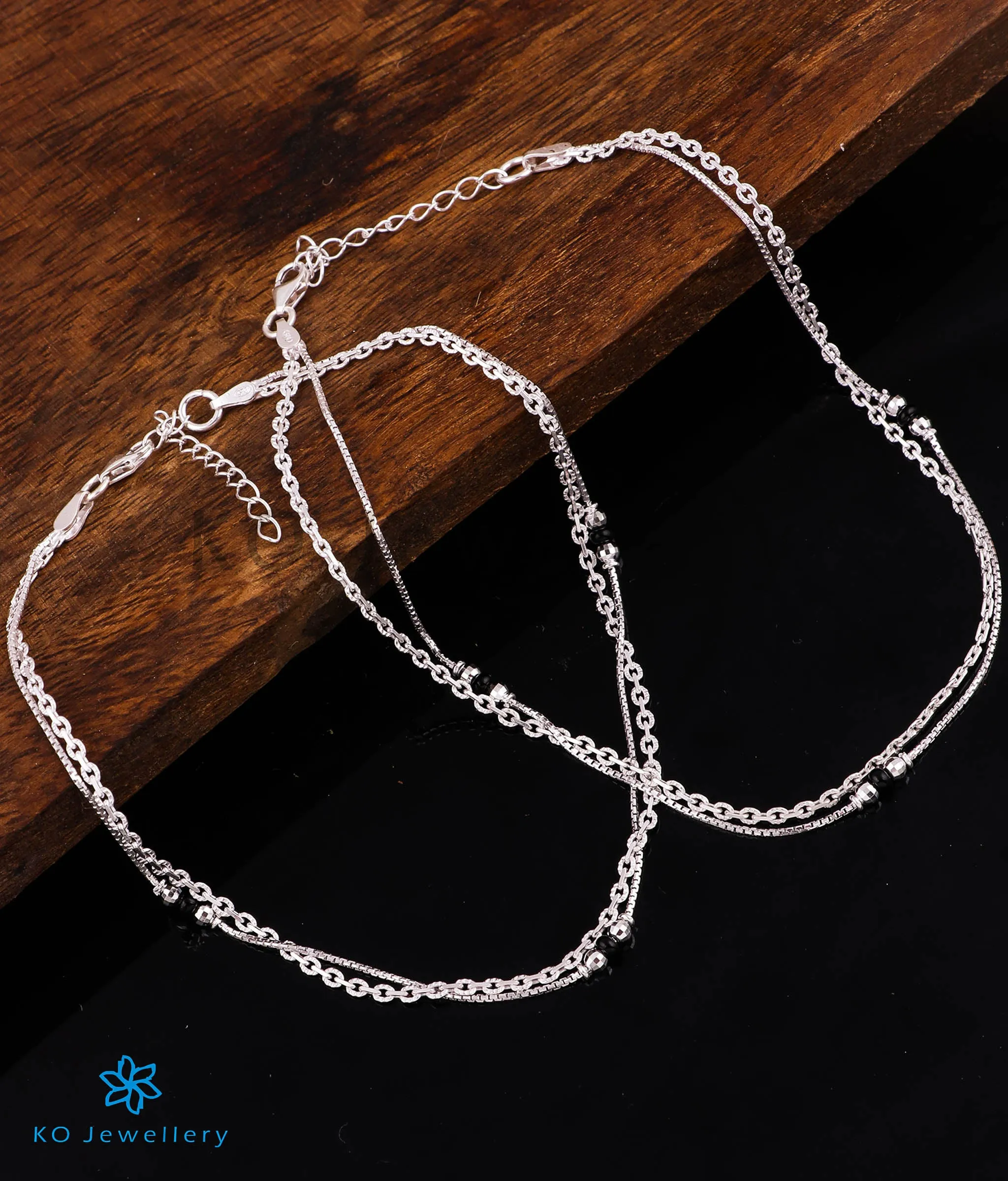 The Kaya Chain Silver Anklets (Black)