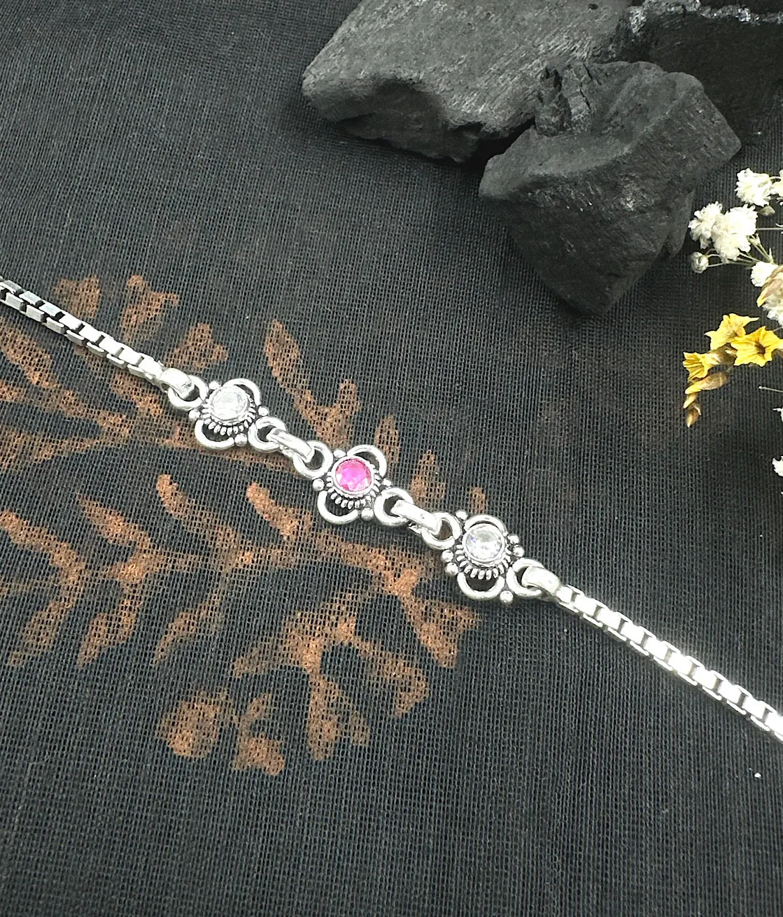 The Silver Gemstone Bracelet (Red/white)