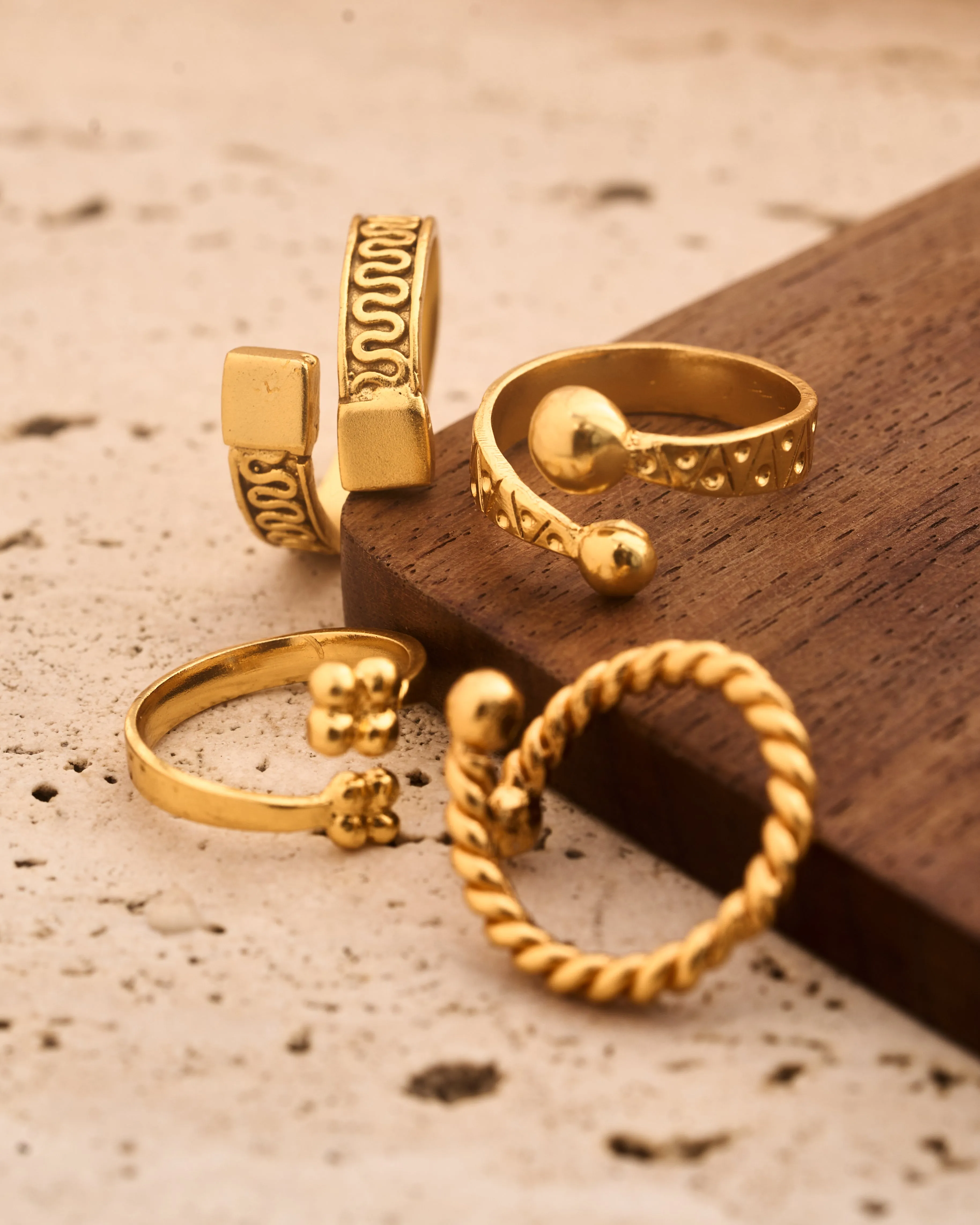 trueBrowns 22K Gold-Plated 4-Piece Crossover Rings